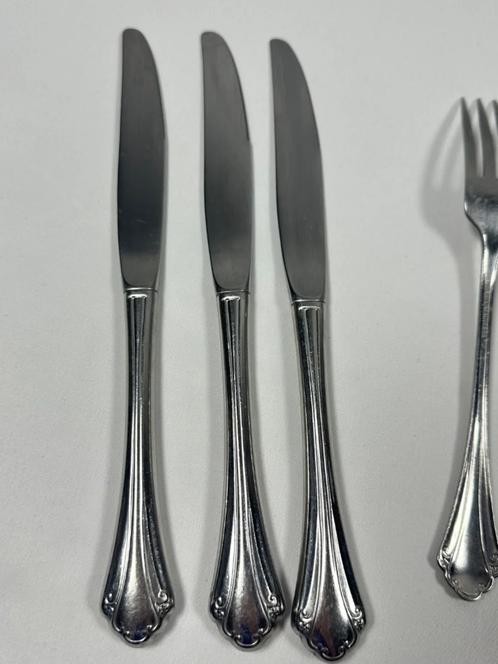 7 Piece Vintage Oneida 1881 Rogers Repose Bittersweet Pattern Stainless Flatware